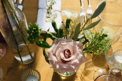 B&J wedding table flowers