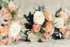 Bride & Bridesmaid bouquets - Kate Hopewell-Smith image credit